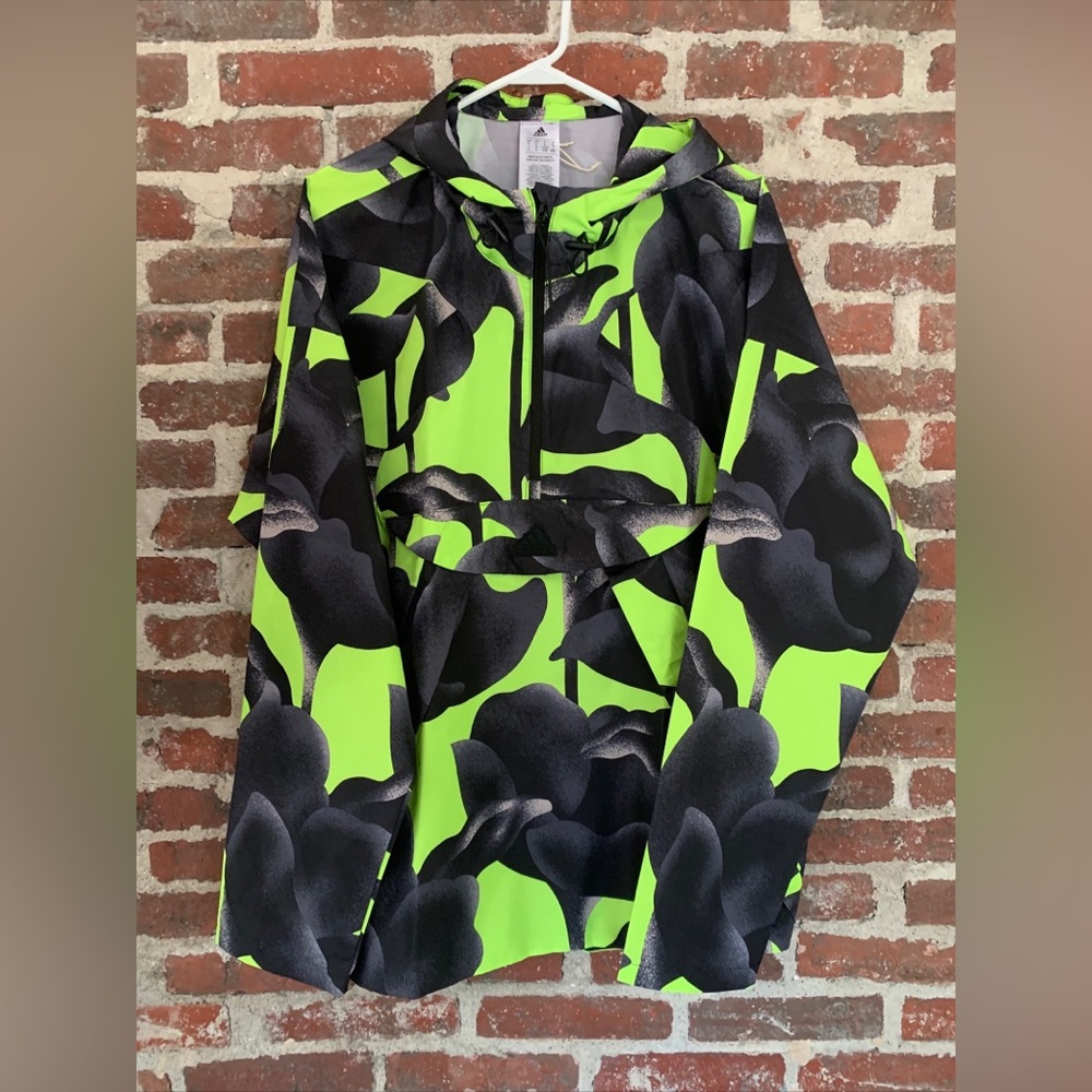 New Adidas men Windbreaker Jacket M CE Q3 WB Volt Black IJ5597 Large